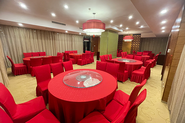 南宫泉都酒店中餐厅7桌包间